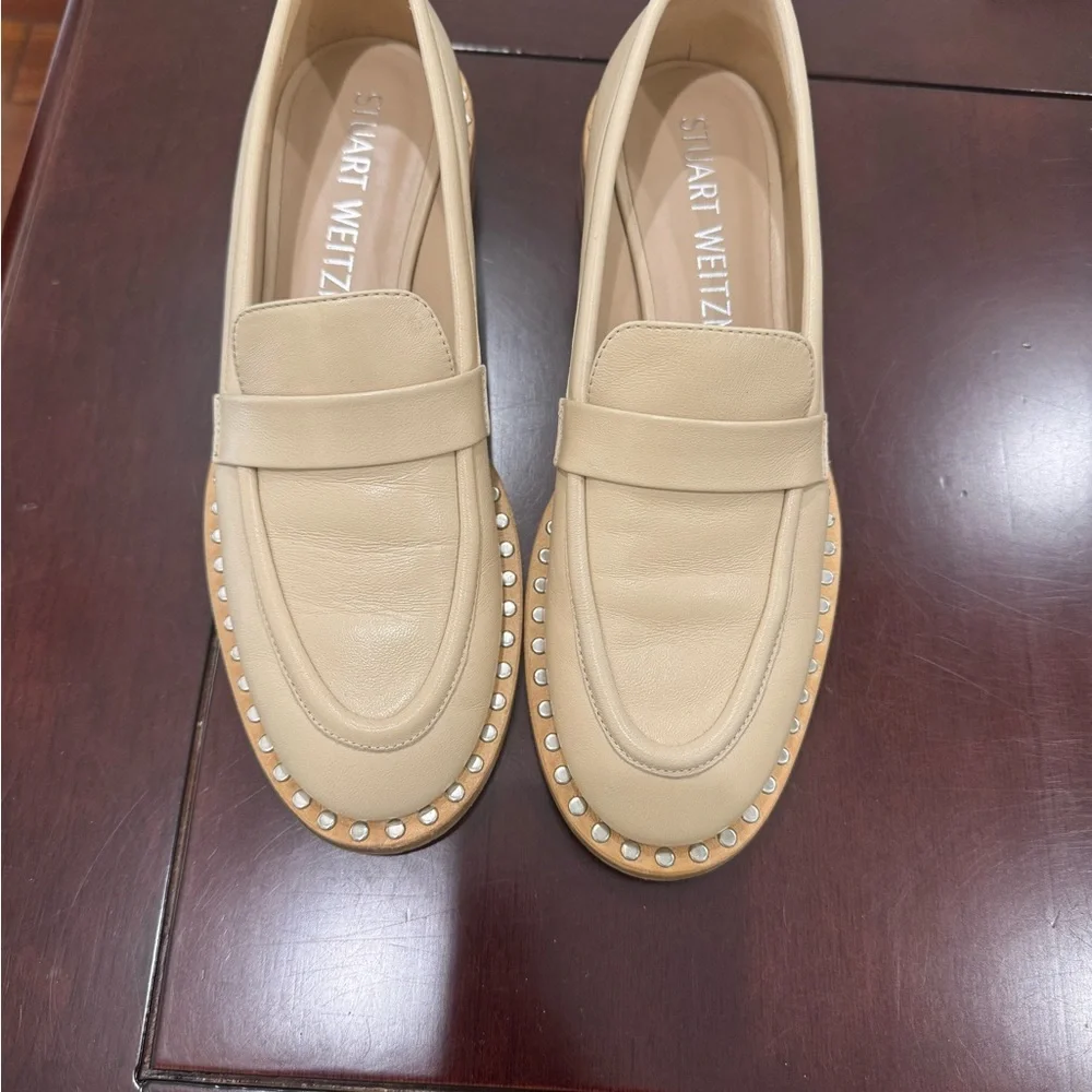 Stuart Weitzman Cream Flats with Suede Finish 8 Narrow - Picture 1 of 5